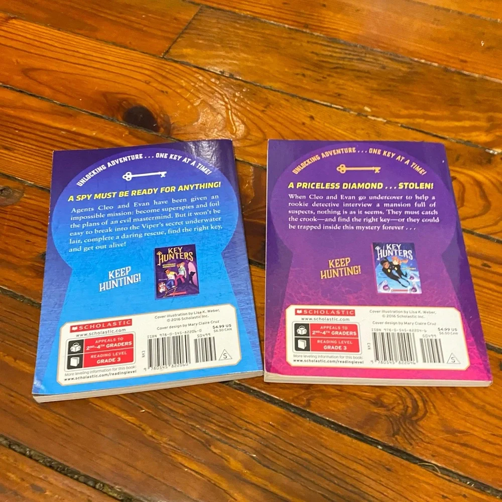 Key Hunters Set of 2 Books by Eric Luper Readling Level Grade 3 Scholastic